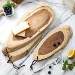 planche à découper en bois d'acacia