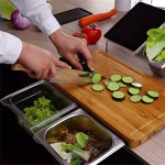 accessoire de cuisine planche à découper bois avec conteneurs